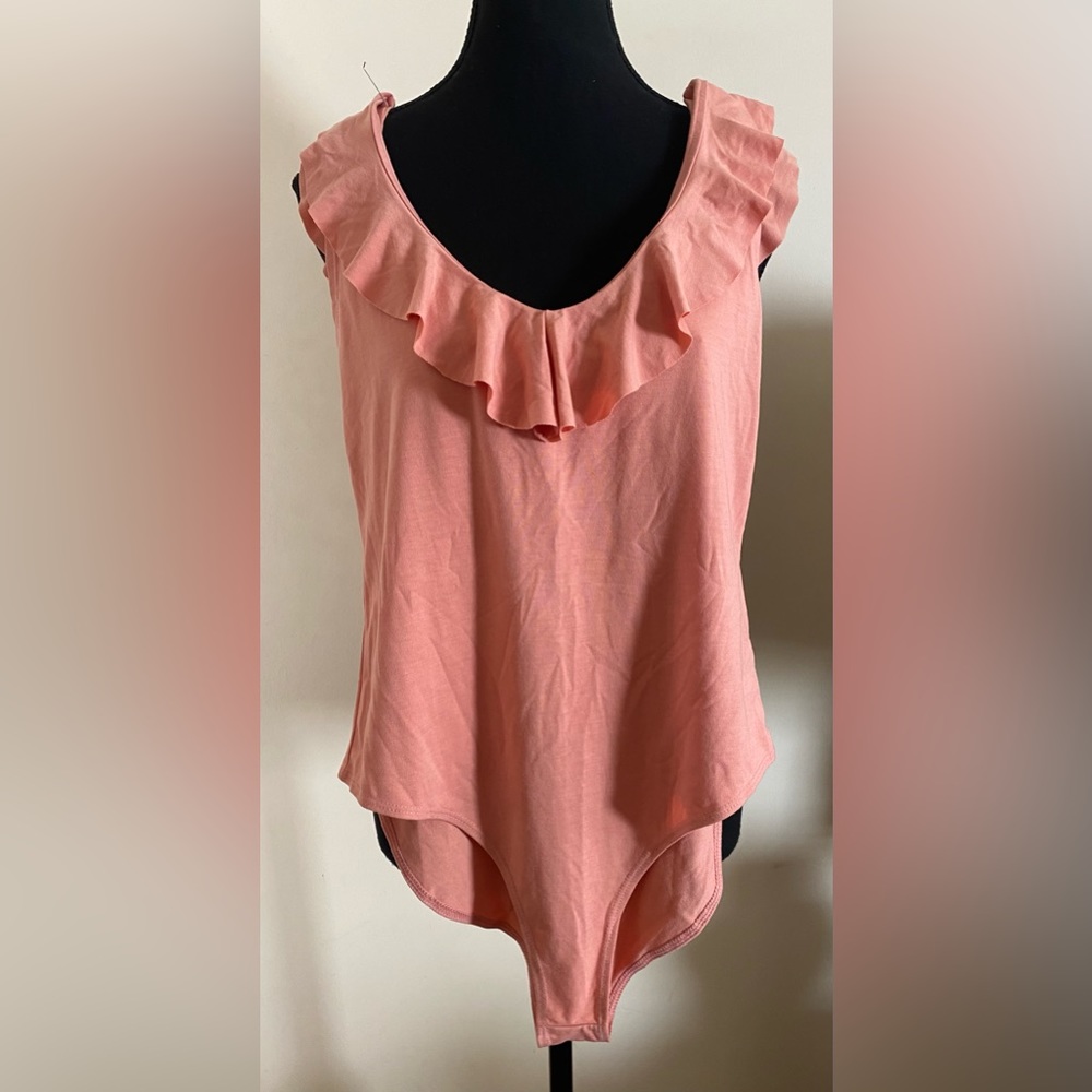 NWT Forever 21 Womens bodysuit. Size Large